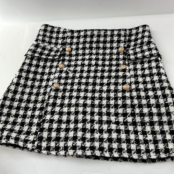 Alya Plaid Mini Skirt - Picture 3 of 10